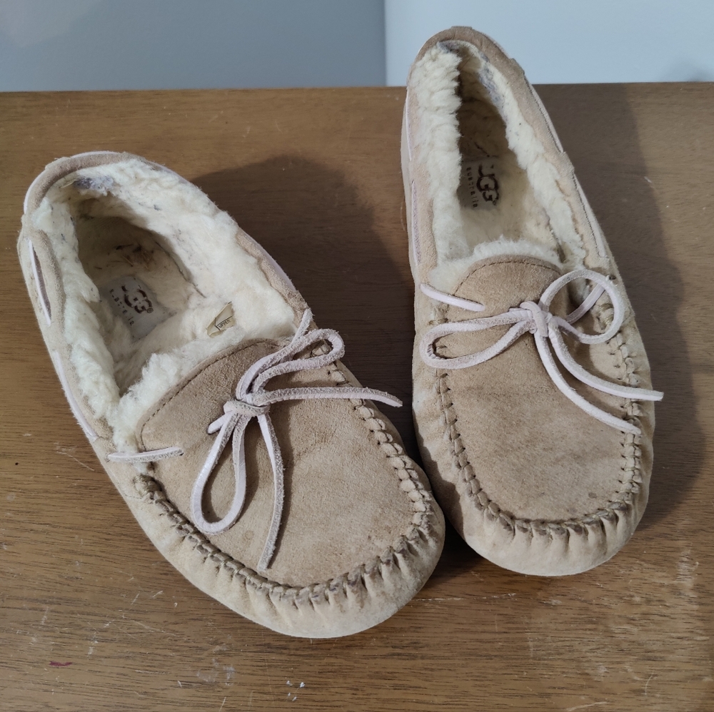 Ugg house shoes slippers Outside rubber soles shearling comfort indoor/outdoor 6